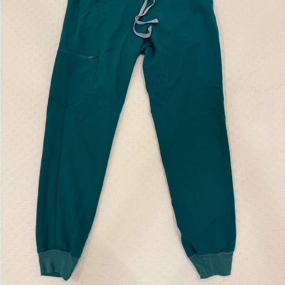Figs Women’s Scrub Joggers -